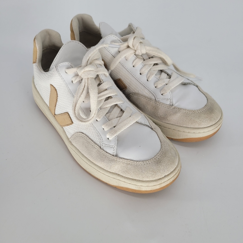 VEJA B Mesh V-12 LEATHER beige and white sneakers size 6